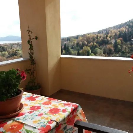 Feriehus μονοκατοικία με θέα στη λίμνη πλαστήρα *