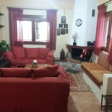 μονοκατοικία με θέα στη λίμνη πλαστήρα