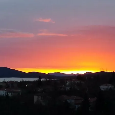 μονοκατοικία με θέα στη λίμνη πλαστήρα * Kalývia Fylaktís